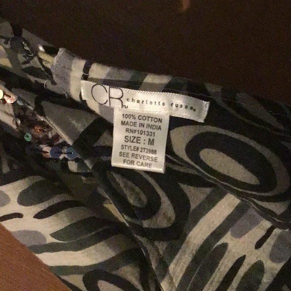 Cute top - Picture 3 of 3